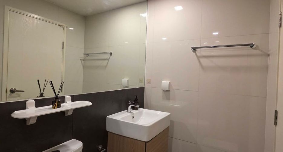 For rent and for sale 1 bed condo in Phra Khanong, Bangkok