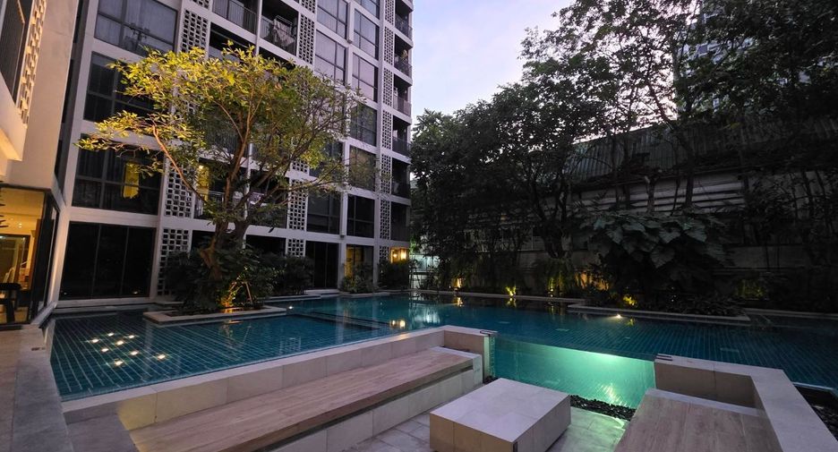 For rent and for sale 1 bed condo in Phra Khanong, Bangkok