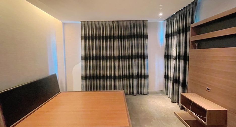 For sale 4 bedrooms house in Prawet, Bangkok