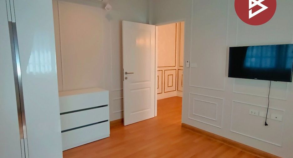 For sale 3 bedrooms house in Mueang Pathum Thani, Pathum Thani