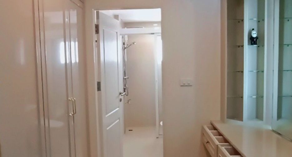 For sale 3 bedrooms house in Mueang Pathum Thani, Pathum Thani