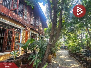 For sale 5 bedrooms house in Mueang Samut Sakhon, Samut Sakhon