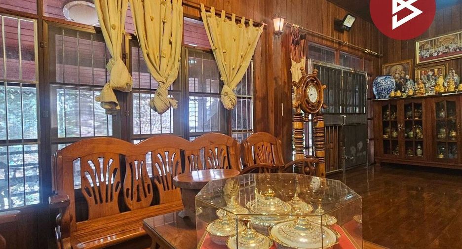 For sale 5 bedrooms house in Mueang Samut Sakhon, Samut Sakhon