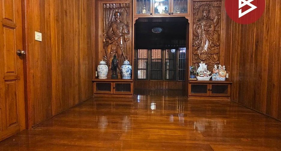 For sale 5 bedrooms house in Mueang Samut Sakhon, Samut Sakhon