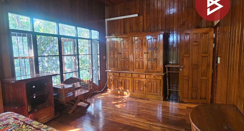 For sale 5 bedrooms house in Mueang Samut Sakhon, Samut Sakhon