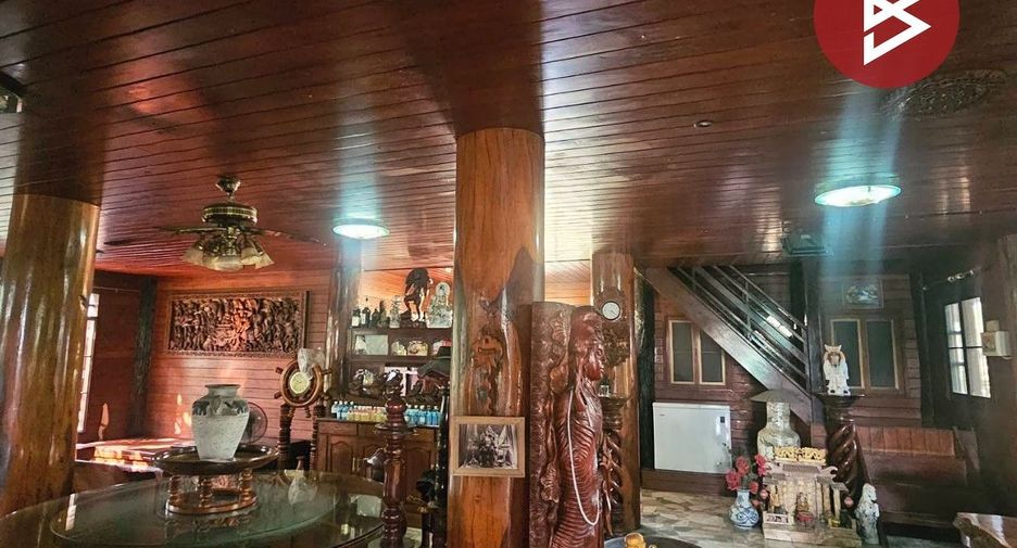 For sale 5 bedrooms house in Mueang Samut Sakhon, Samut Sakhon