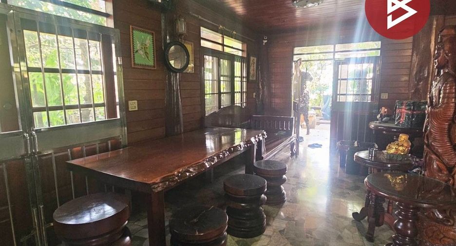 For sale 5 bedrooms house in Mueang Samut Sakhon, Samut Sakhon