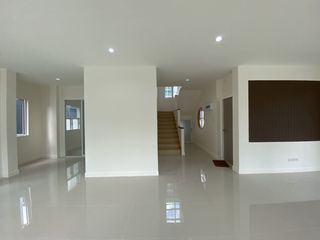For sale 3 bedrooms house in Lat Krabang, Bangkok