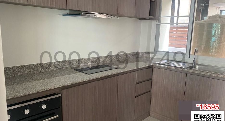 For rent 4 bedrooms house in Lat Krabang, Bangkok