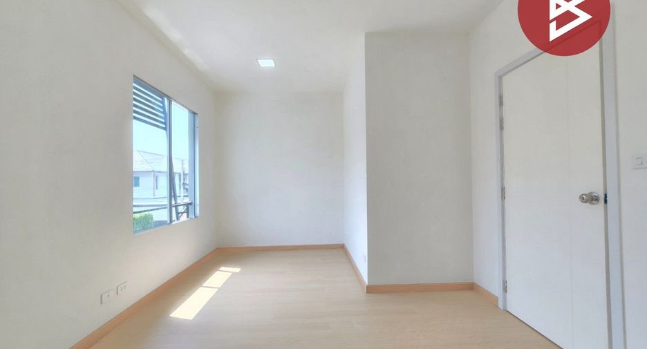 À vendre 3 chambres maison de ville à Bang Sao Thong, Samut Prakan