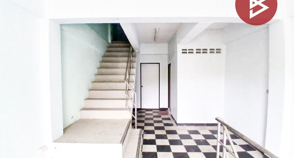 For sale 5 bedrooms retail Space in Mueang Samut Prakan, Samut Prakan
