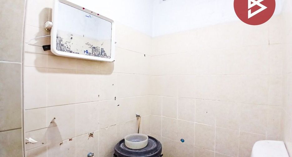 For sale 5 bedrooms retail Space in Mueang Samut Prakan, Samut Prakan