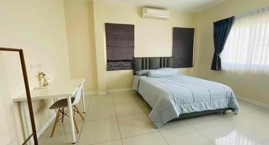 For rent 3 bedrooms villa in Bang Lamung, Chonburi