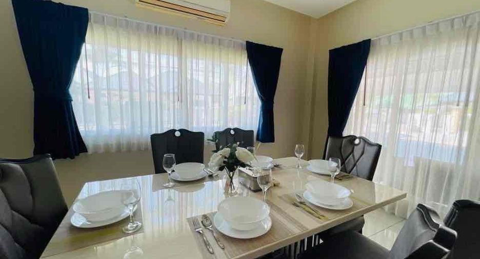 For rent 3 bedrooms villa in Bang Lamung, Chonburi