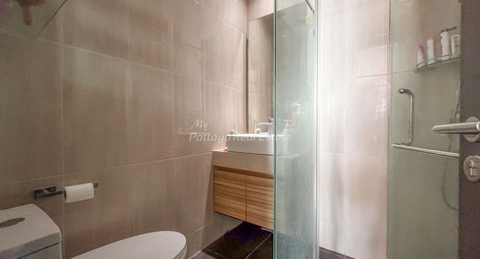 For sale 2 ベッドルーム condo in Bang Lamung, Chonburi