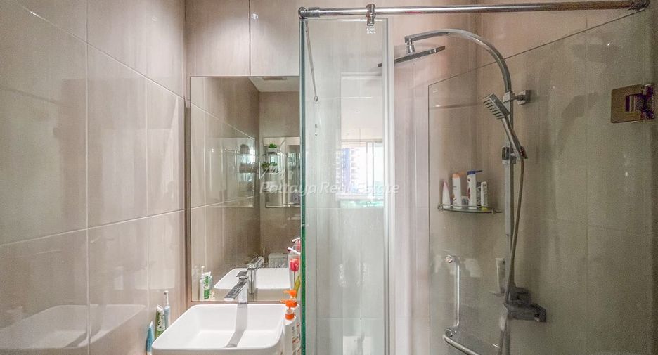 For sale 2 ベッドルーム condo in Bang Lamung, Chonburi
