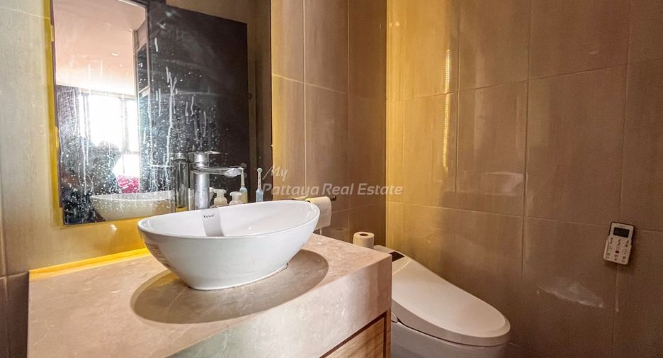 For sale 2 ベッドルーム condo in Bang Lamung, Chonburi