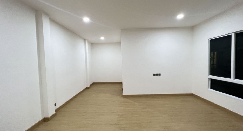 ขาย 4 ห้องนอน บ้านเดี่ยว ใน ตลิ่งชัน, กรุงเทพฯ