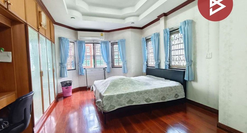 For sale 4 bedrooms house in Mueang Chanthaburi, Chanthaburi