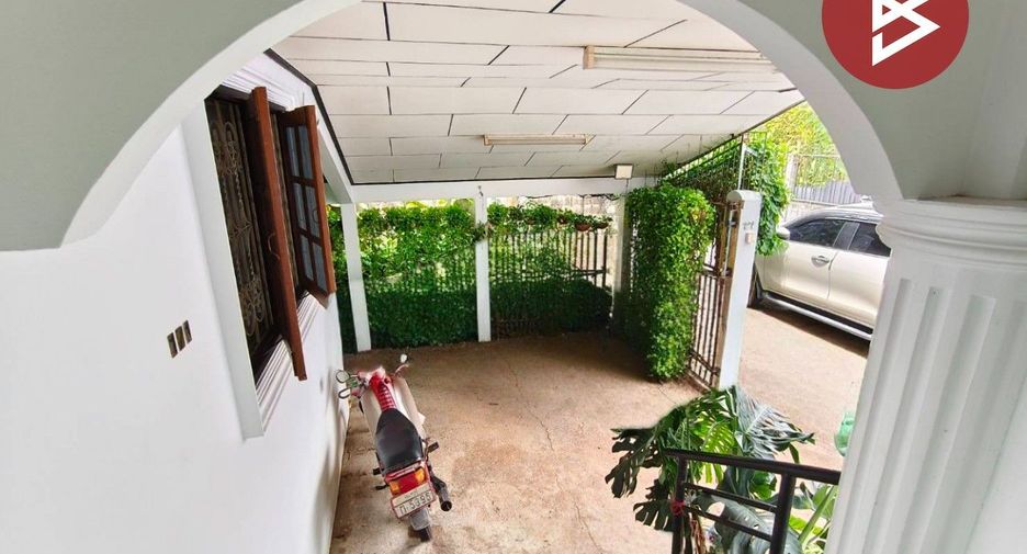 For sale 4 bedrooms house in Mueang Chanthaburi, Chanthaburi