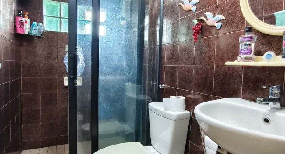 For sale 4 bedrooms house in Mueang Chanthaburi, Chanthaburi