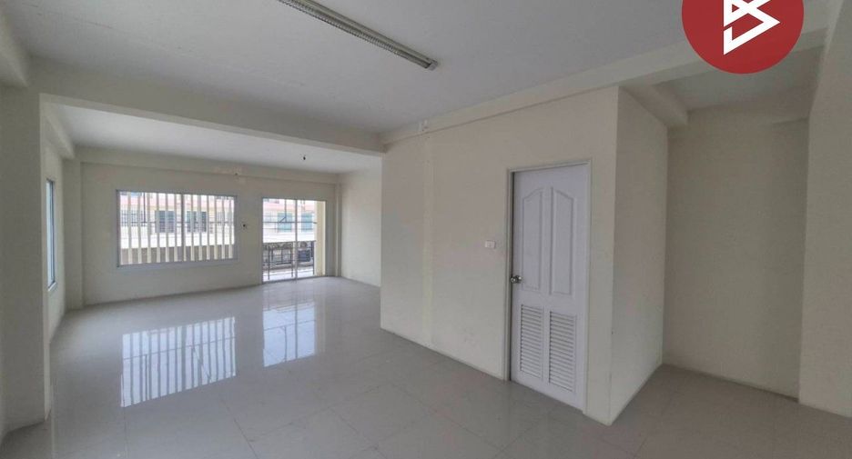 Local comercial en venta de 3 habitaciones en Mueang Suphanburi, Suphan Buri