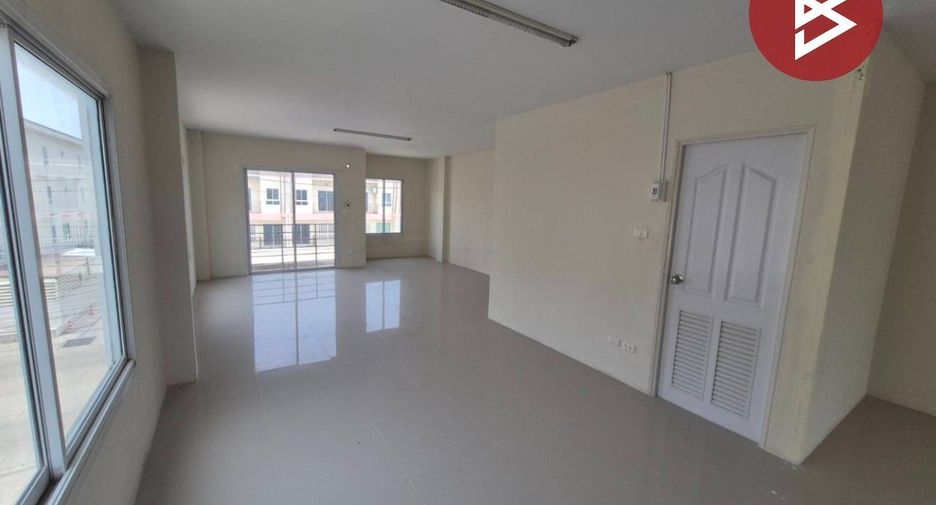 Local comercial en venta de 3 habitaciones en Mueang Suphanburi, Suphan Buri