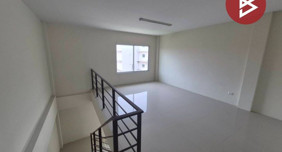 Local comercial en venta de 3 habitaciones en Mueang Suphanburi, Suphan Buri
