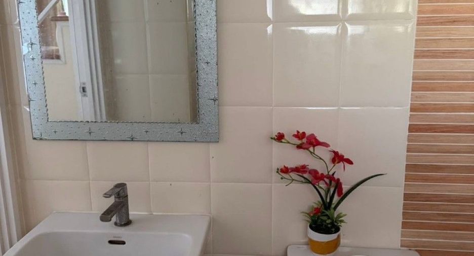 For sale 4 bedrooms townhouse in Prawet, Bangkok