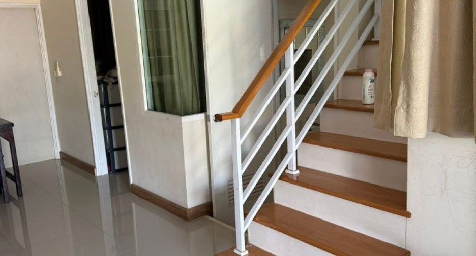 For sale 4 bedrooms townhouse in Prawet, Bangkok