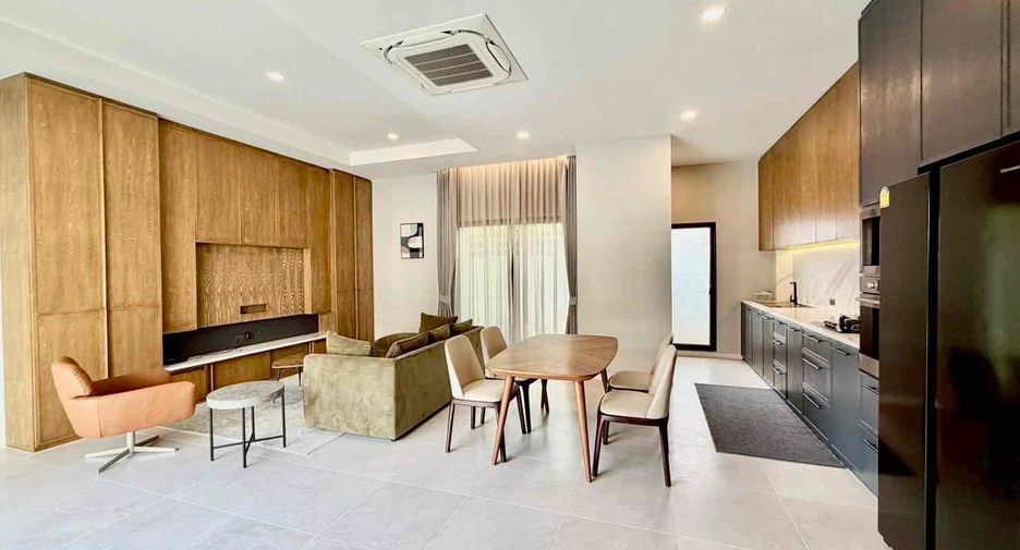 À louer 3 chambres villa à Bang Lamung, Chonburi