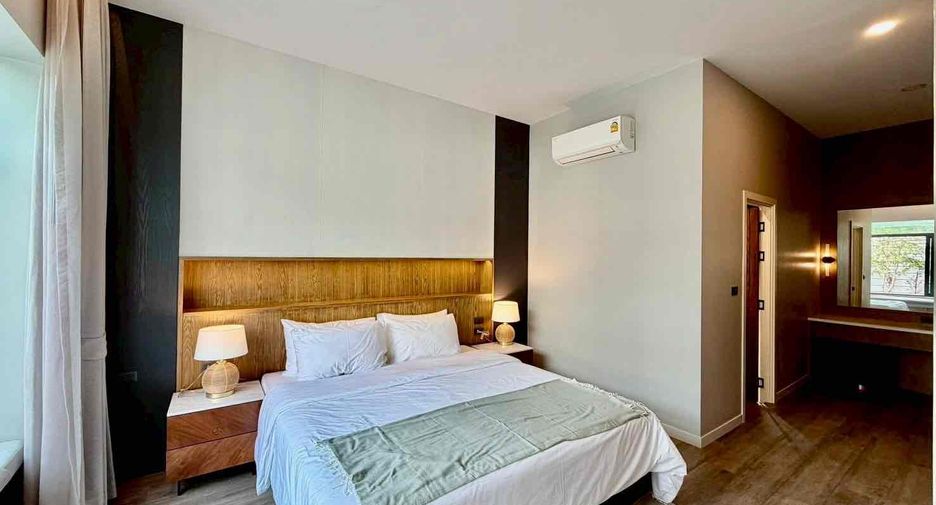 À louer 3 chambres villa à Bang Lamung, Chonburi
