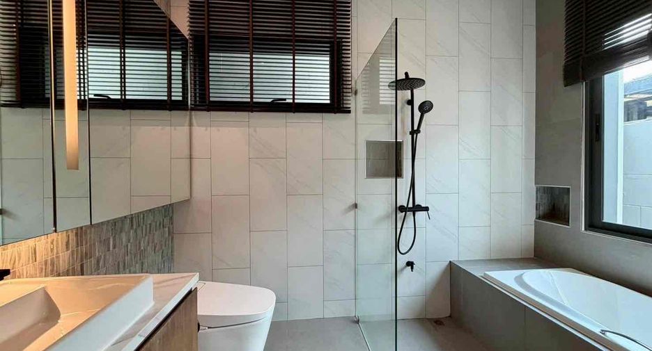 À louer 3 chambres villa à Bang Lamung, Chonburi