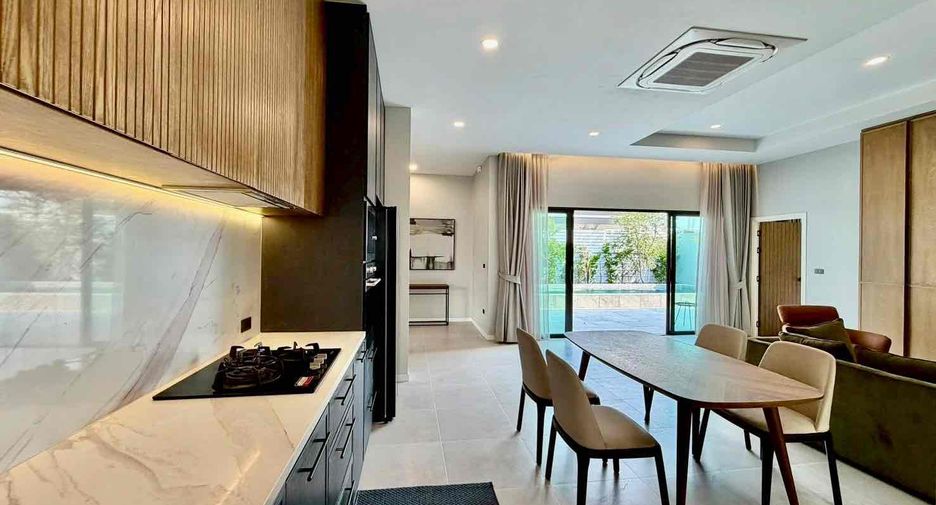 À louer 3 chambres villa à Bang Lamung, Chonburi