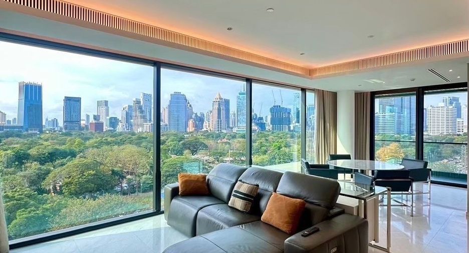 For rent 2 bedrooms condo in Pathum Wan, Bangkok