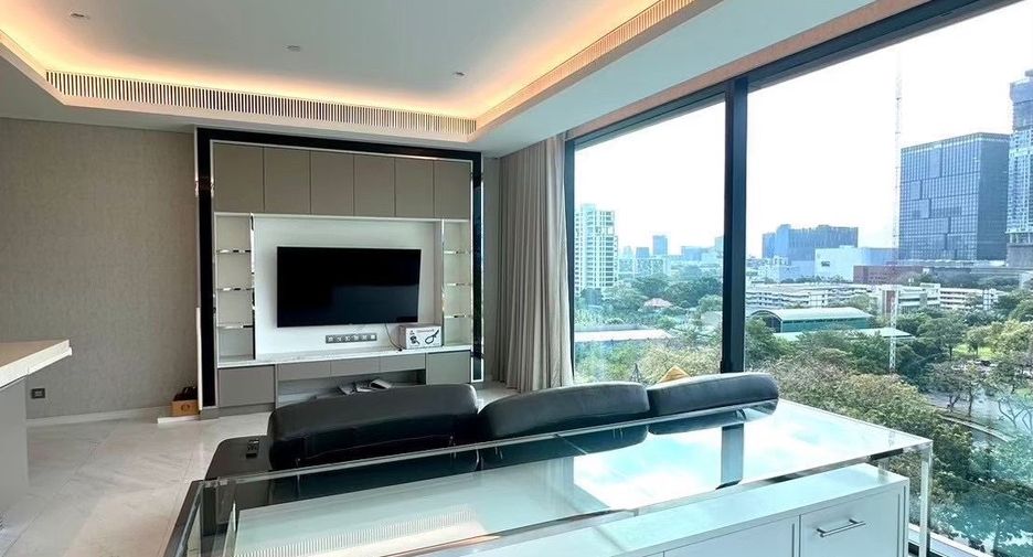 For rent 2 bedrooms condo in Pathum Wan, Bangkok