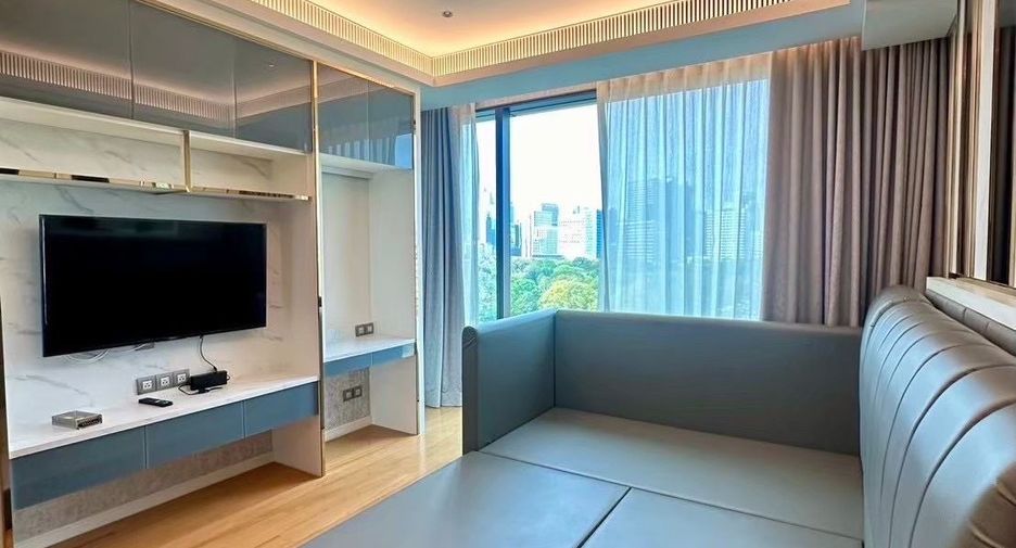 For rent 2 bedrooms condo in Pathum Wan, Bangkok