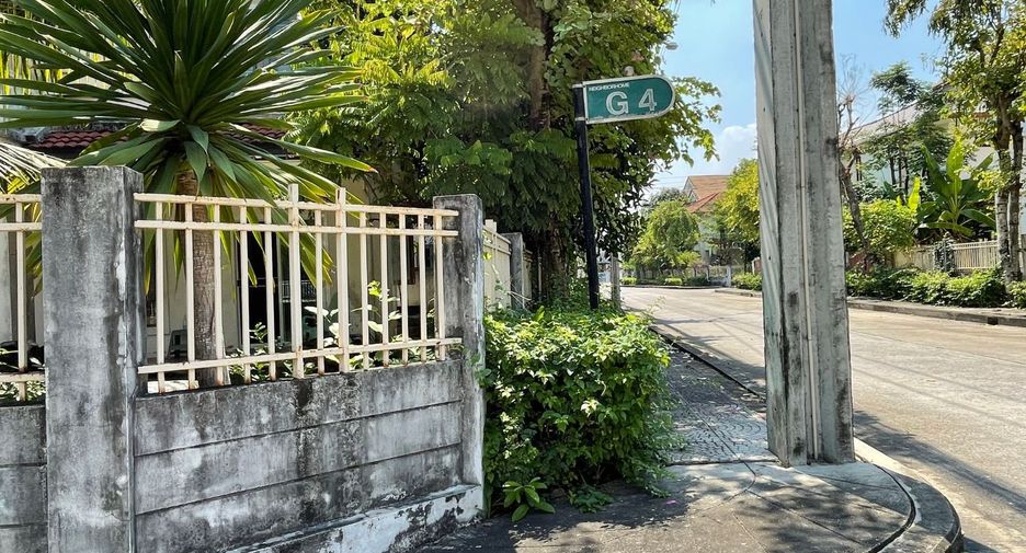 For sale 3 bedrooms house in Sai Mai, Bangkok