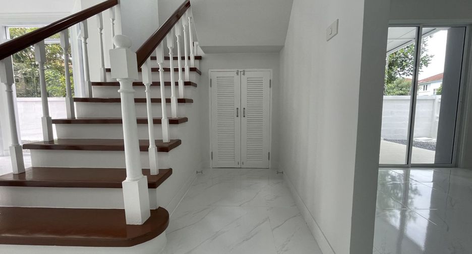 For sale 3 bedrooms house in Sai Mai, Bangkok