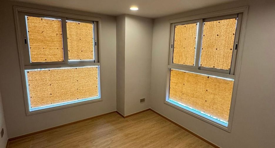 For sale 2 bedrooms condo in Bang Rak, Bangkok