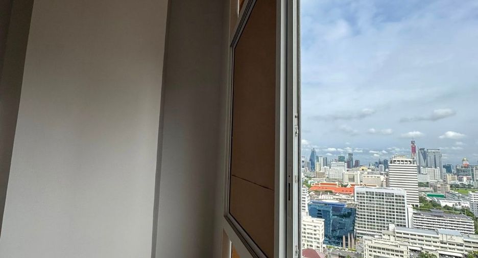 For sale 2 bedrooms condo in Bang Rak, Bangkok