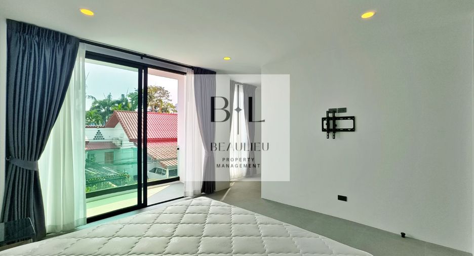 À louer 3 chambres maison à Bang Lamung, Chonburi