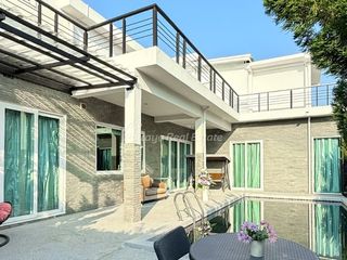 Casa en venta de 4 habitaciones en Bang Saray, Pattaya