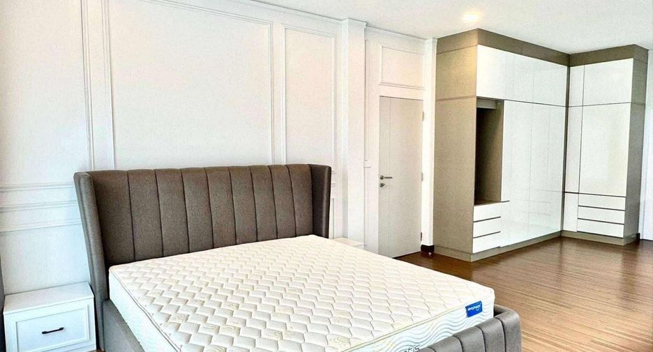 Casa en alquiler y en venta de 4 habitaciones en Bang Phli, Samut Prakan