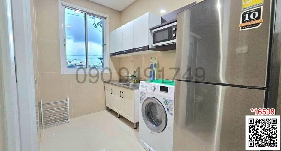 For rent 2 bedrooms condo in Thon Buri, Bangkok