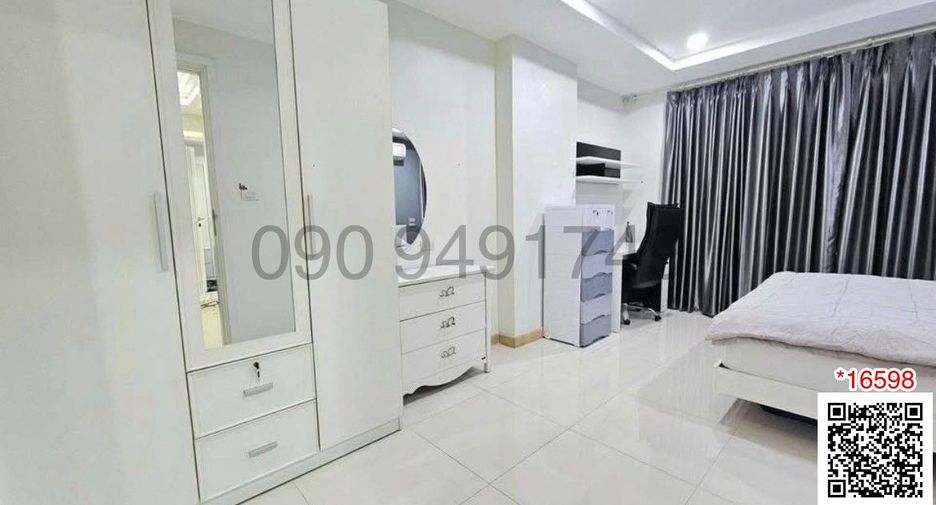 For rent 2 bedrooms condo in Thon Buri, Bangkok