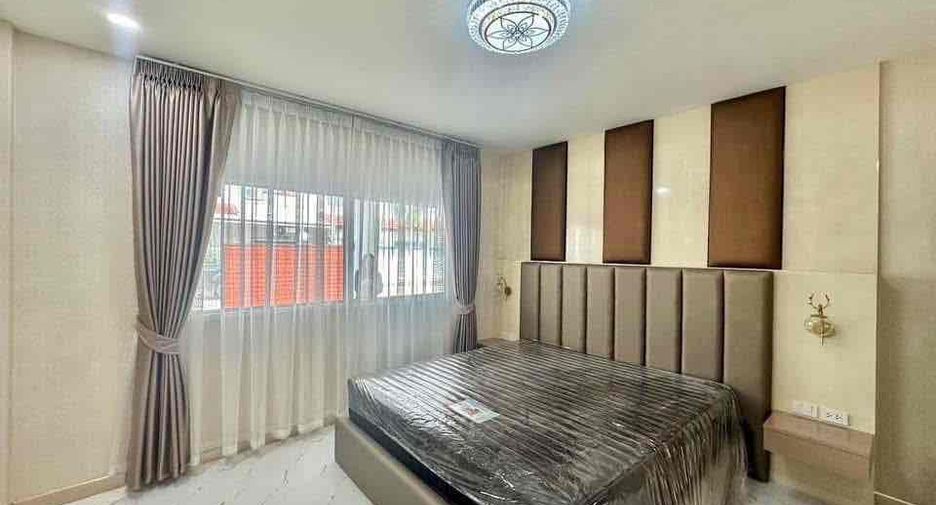 For rent 4 bedrooms villa in Bang Lamung, Chonburi