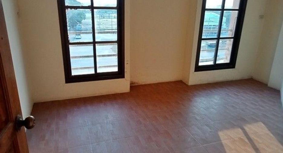 Local comercial en venta de 1 habitaciones en Hankha, Chainat