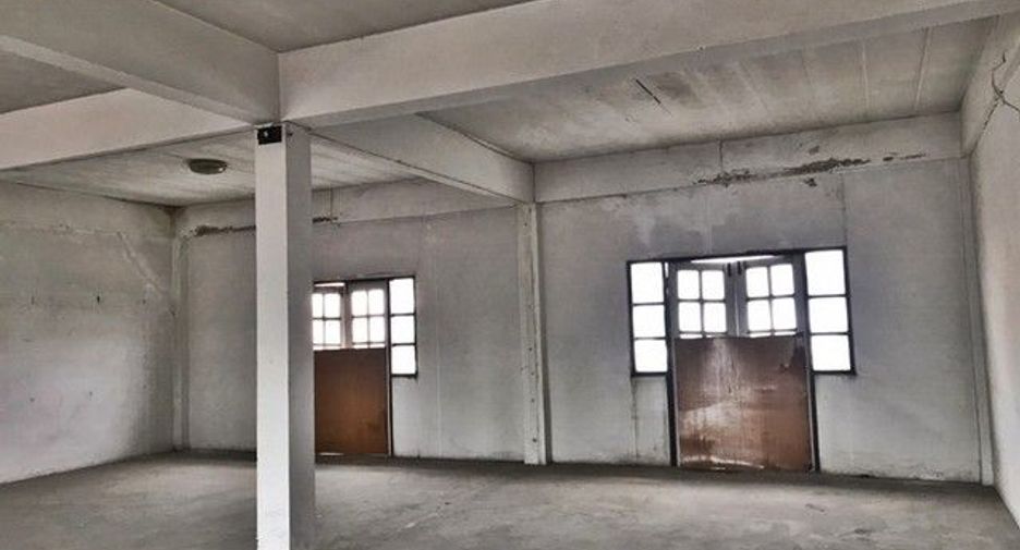 Gewerbefläche zum Kauf mit 1 Zimmer in Thanyaburi, Pathum Thani
