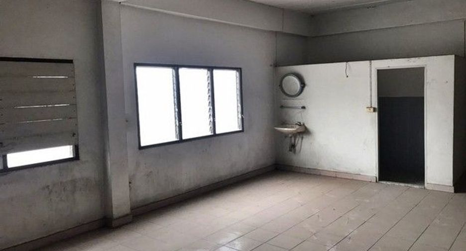 Gewerbefläche zum Kauf mit 1 Zimmer in Thanyaburi, Pathum Thani
